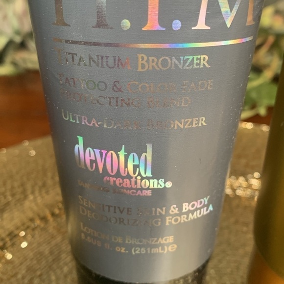 Tanning bed bronzer by devoted creations HIM titanium bronzer and billionaire - Picture 2 of 3